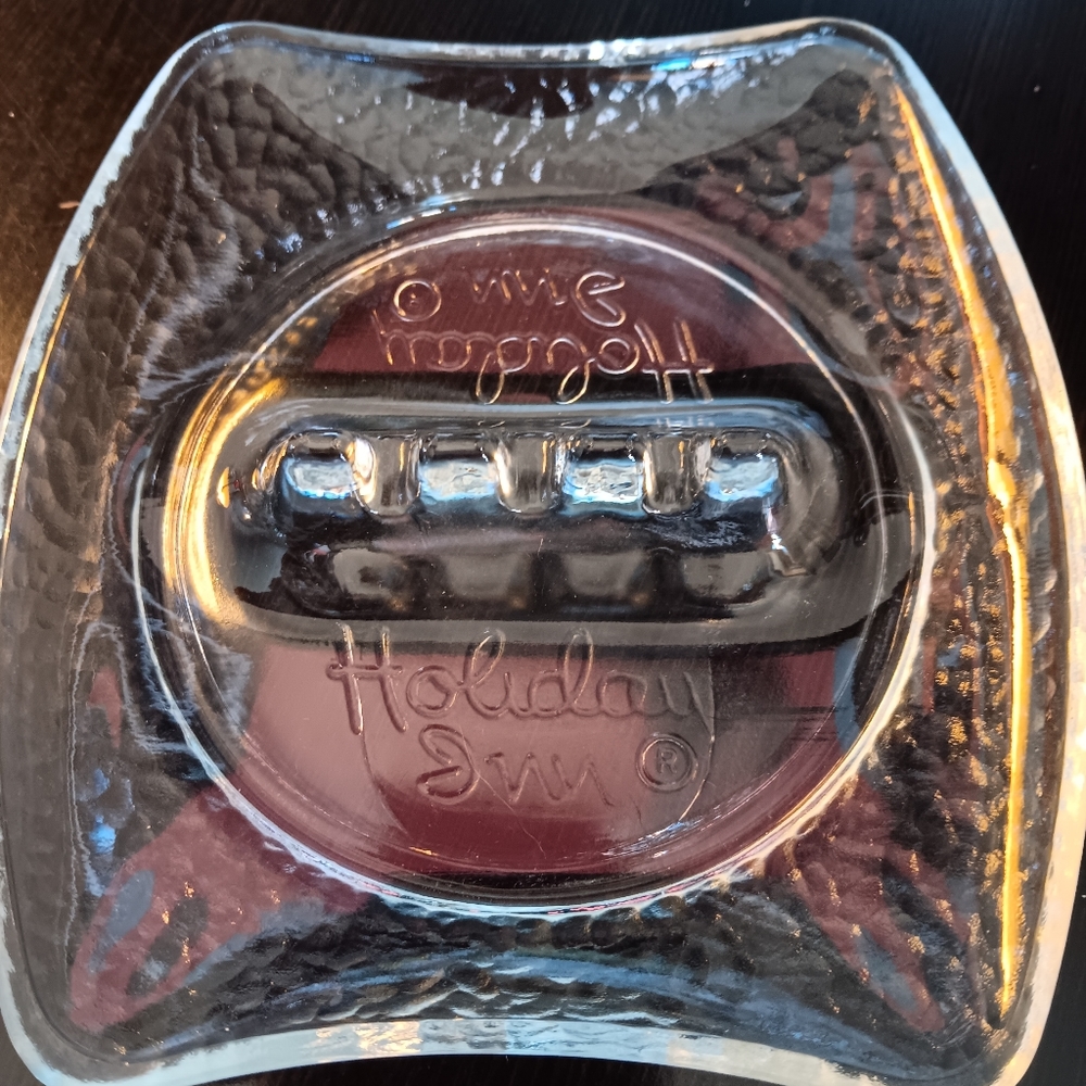 HOLIDAY INN ASHTRAY